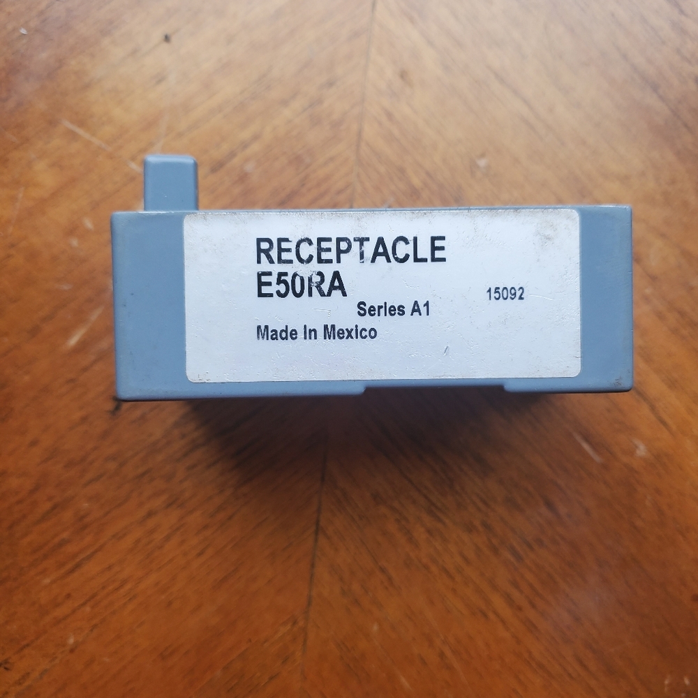 Eaton E50RA Receptacle Series A1 15092 New